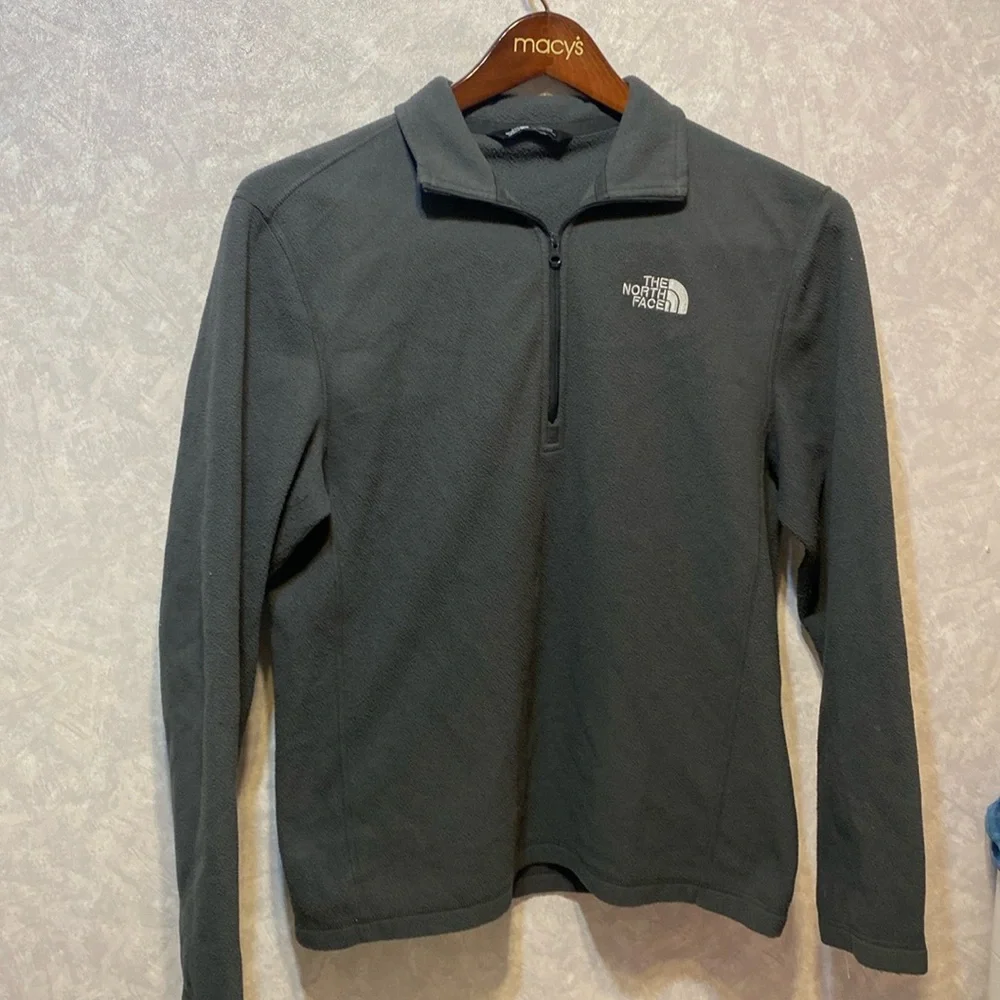 ￼The North Face‎ Pullover
